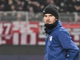 包含RB莱比锡球员意外离队，队伍措手不及的词条