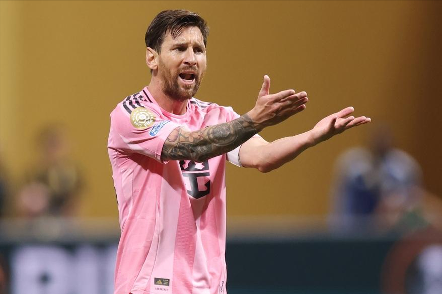 欧宝体育-包含梅西爆发力挽狂澜，助巴萨取得惊天胜利的词条